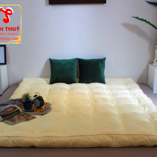 Topper Hoàng Gia Edena